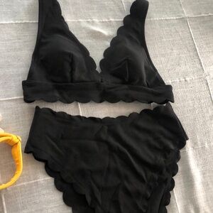 NEW Victorias Secret Black Scallop Bikini